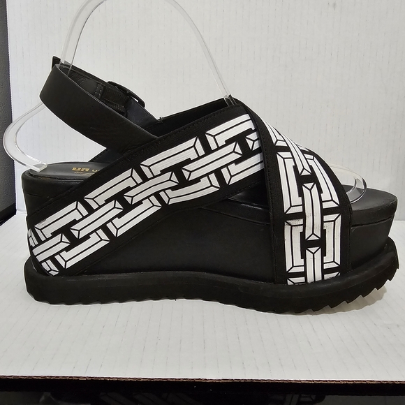 United Nude for escape Black / white Pop cross wedge sandals Sz 7.5 38 - Picture 1 of 13